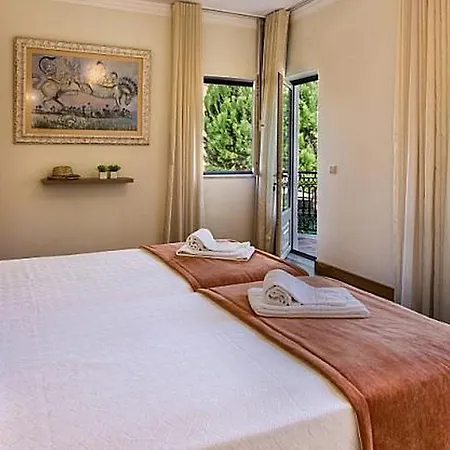 Stunning With Pool Apartament *